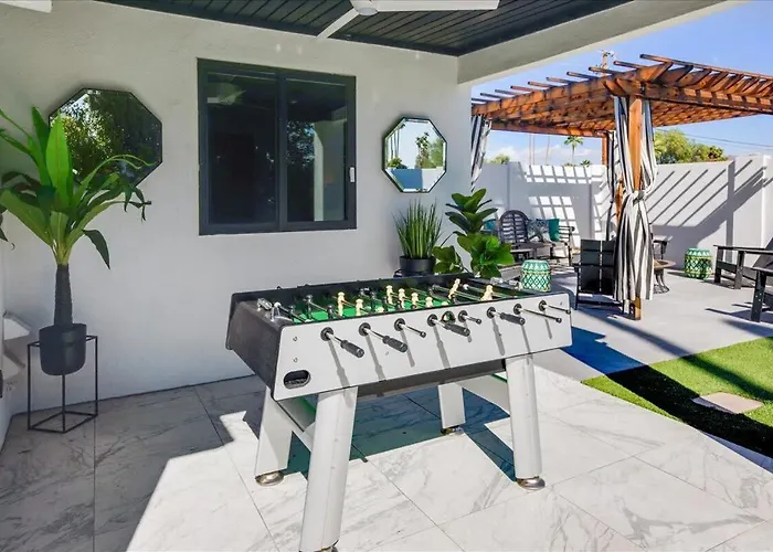 Modern Desert Heated Pool Scottsdale
